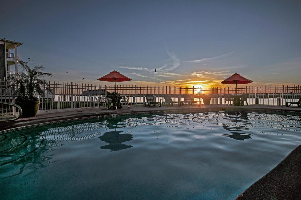 Comfort Suites Chincoteague Island Bayfront Resort Exterior photo